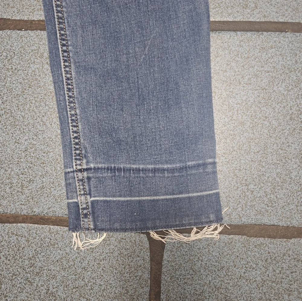 White House Black Market The Slim Crop Women's Ligh Blue Jeans Size 6 - Picture 5 of 14